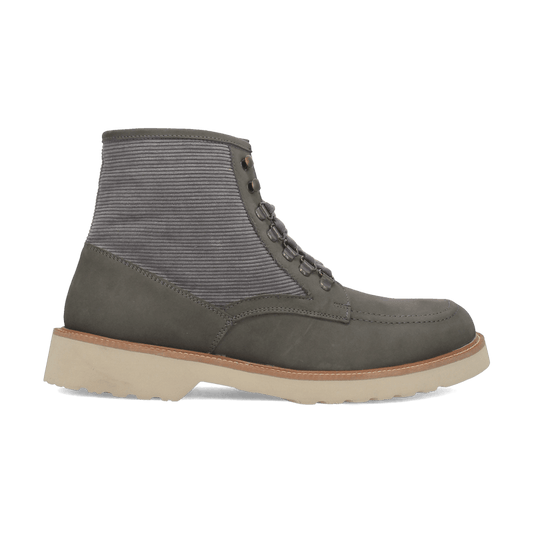 PRODUCT SHOT CARLSBAD LEATHER BOOT AT 90 DEGREE INSIDE ANGLE