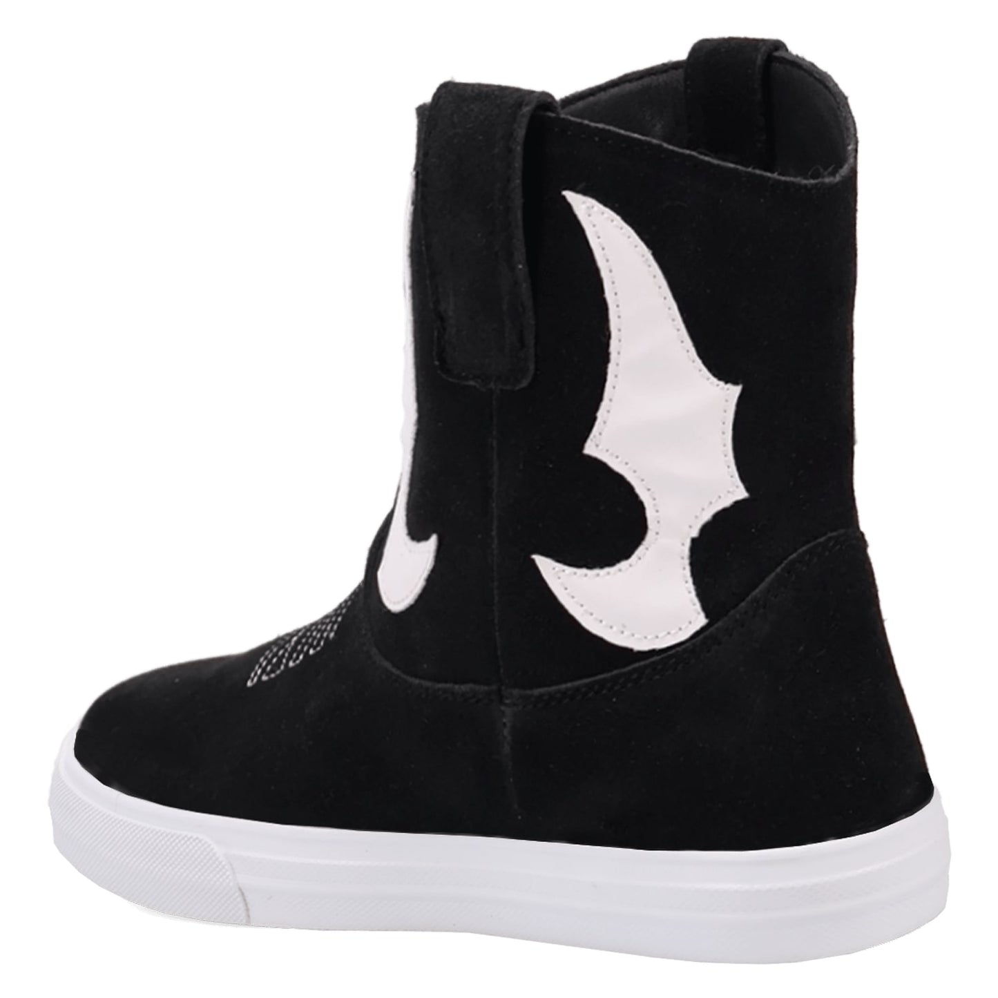 PRODUCT SHOT OLLIE SNEAKER AT 270 DEGREE ANGLE