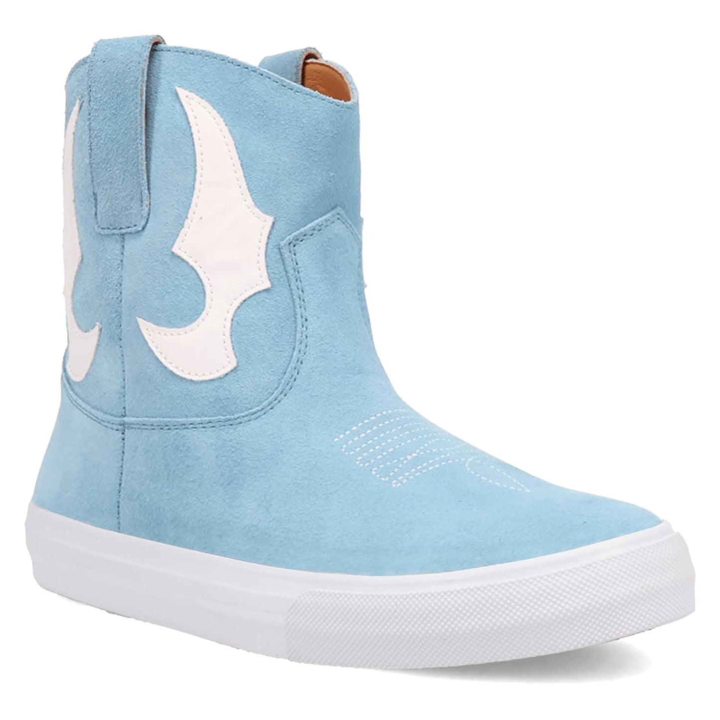 PRODUCT SHOT OLLIE SNEAKER AT 45 DEGREE ANGLE