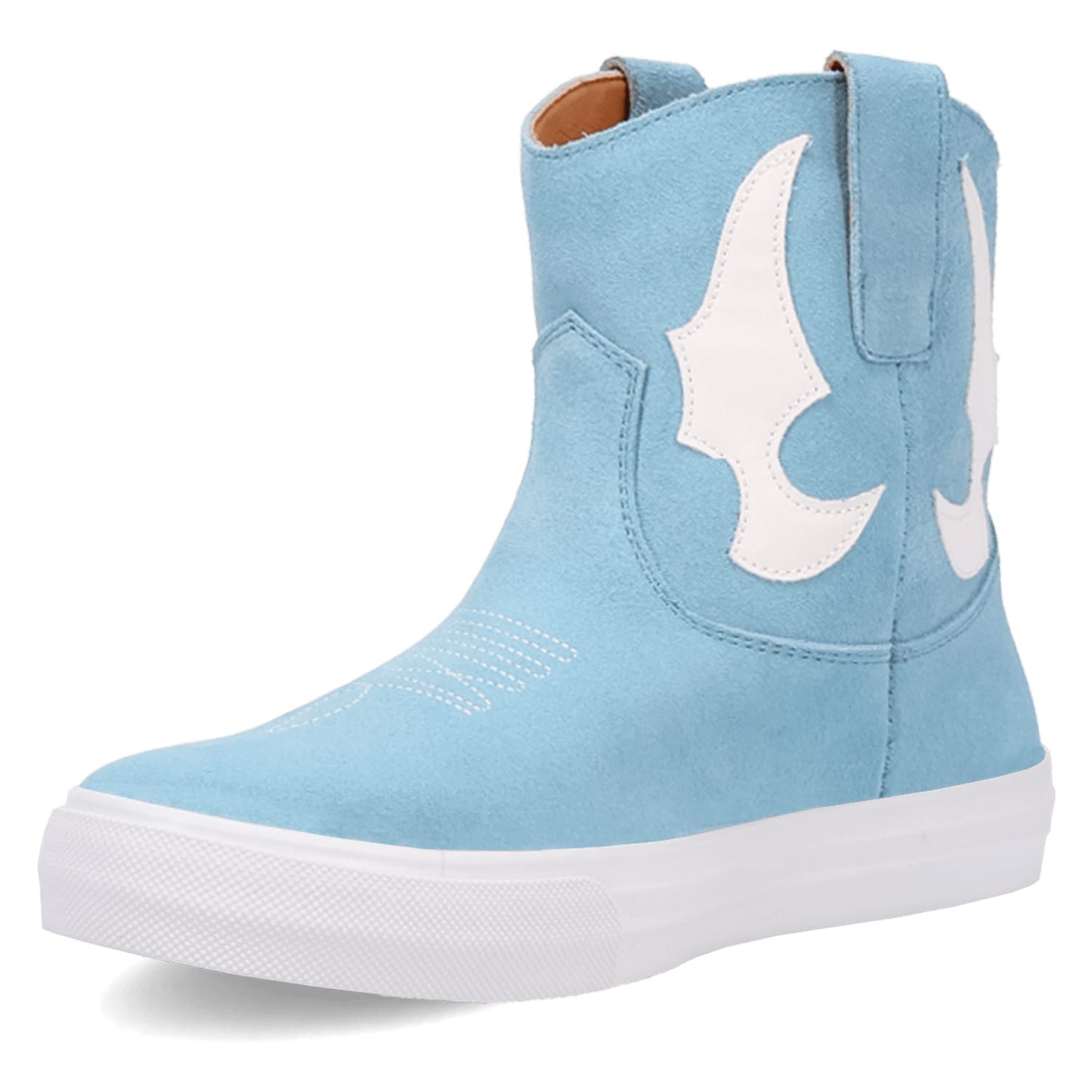 PRODUCT SHOT OLLIE SNEAKER AT 225 DEGREE ANGLE