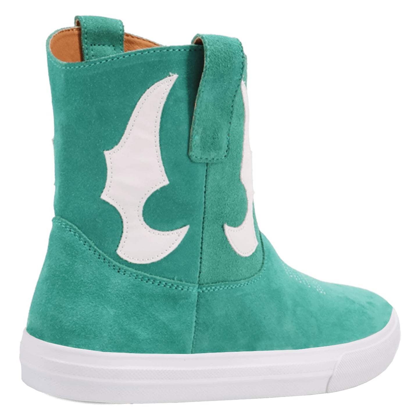 PRODUCT SHOT OLLIE SNEAKER AT 315 DEGREE ANGLE