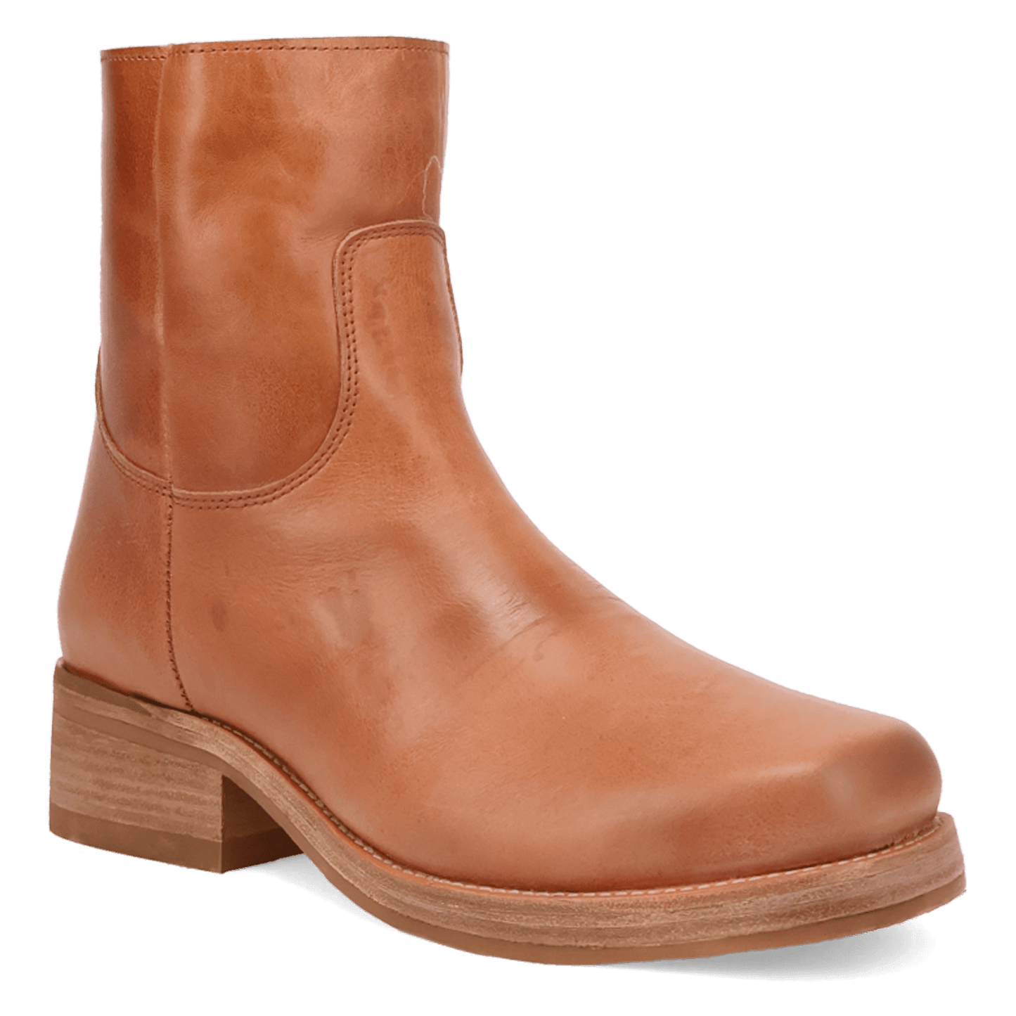 PRODUCT SHOT BANNER LEATHER BOOT AT 45 DEGREE ANGLE