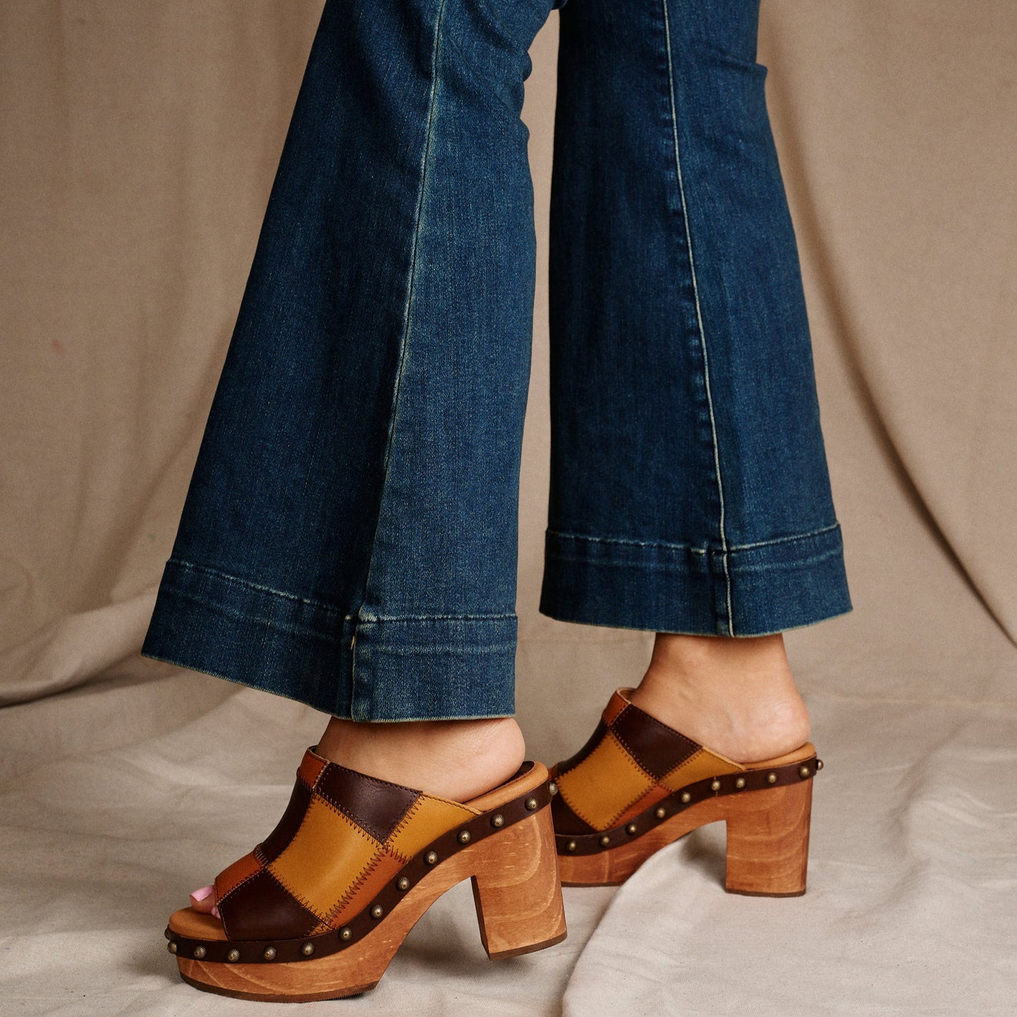 MOSAIC WOODEN SANDAL - Dingo1969