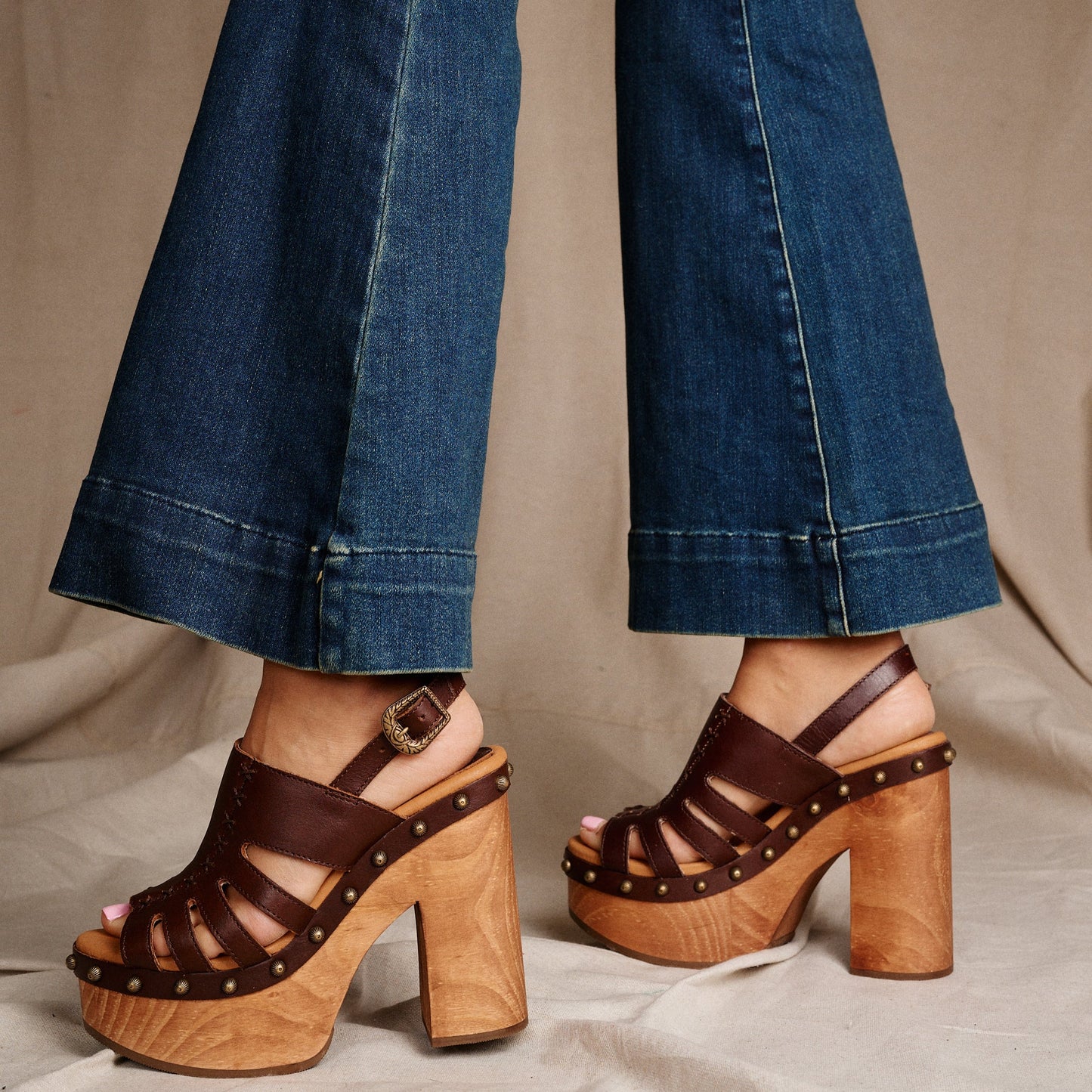 GEMA WOODEN SANDAL - Dingo1969
