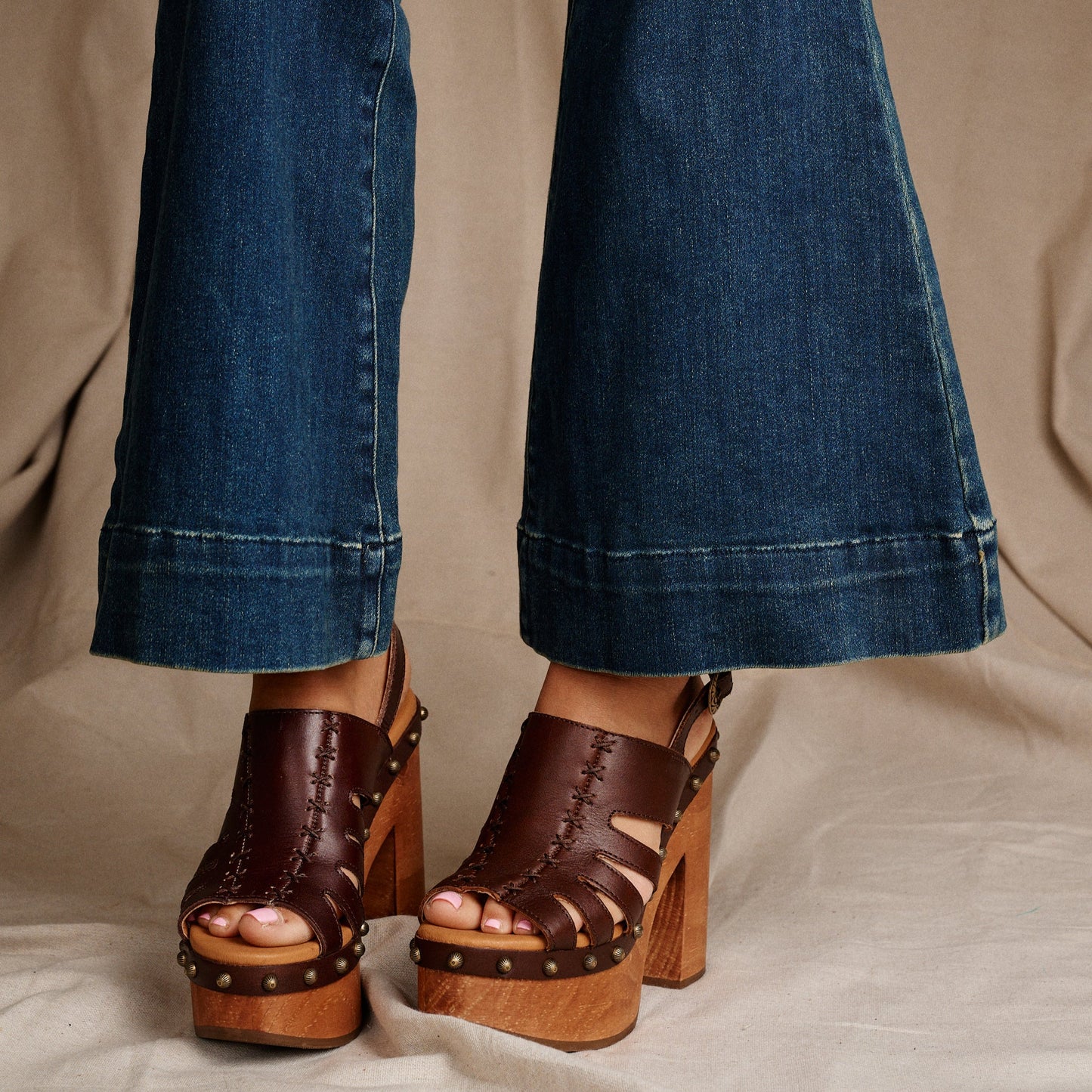 GEMA WOODEN SANDAL - Dingo1969