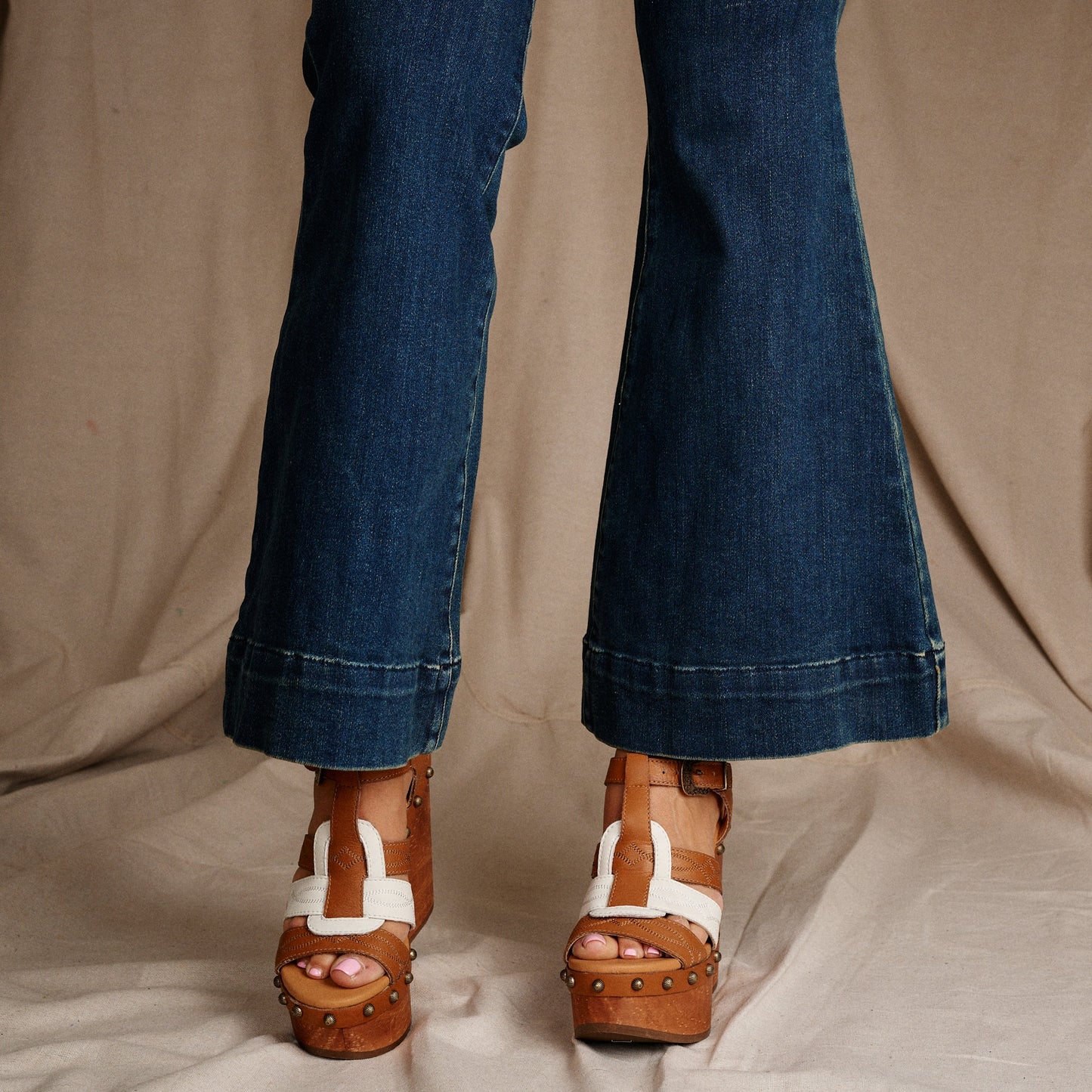 COSMO WOODEN SANDAL - Dingo1969