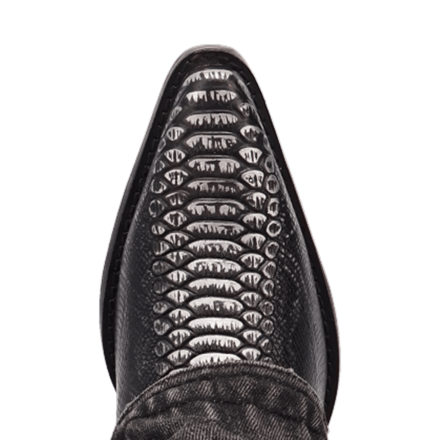PRODUCT SHOT SHABBY LEATHER BOOT AT TOE ANGLE