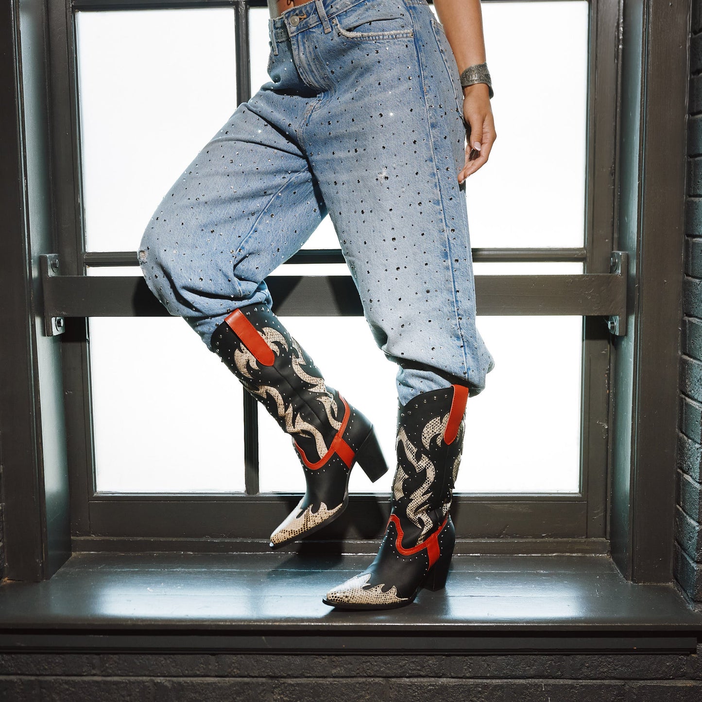 UNTAMED LEATHER BOOT