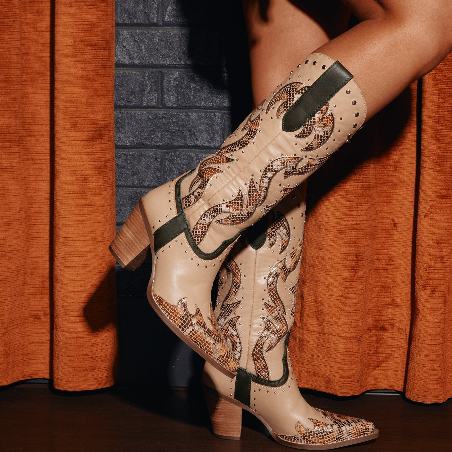UNTAMED LEATHER BOOT