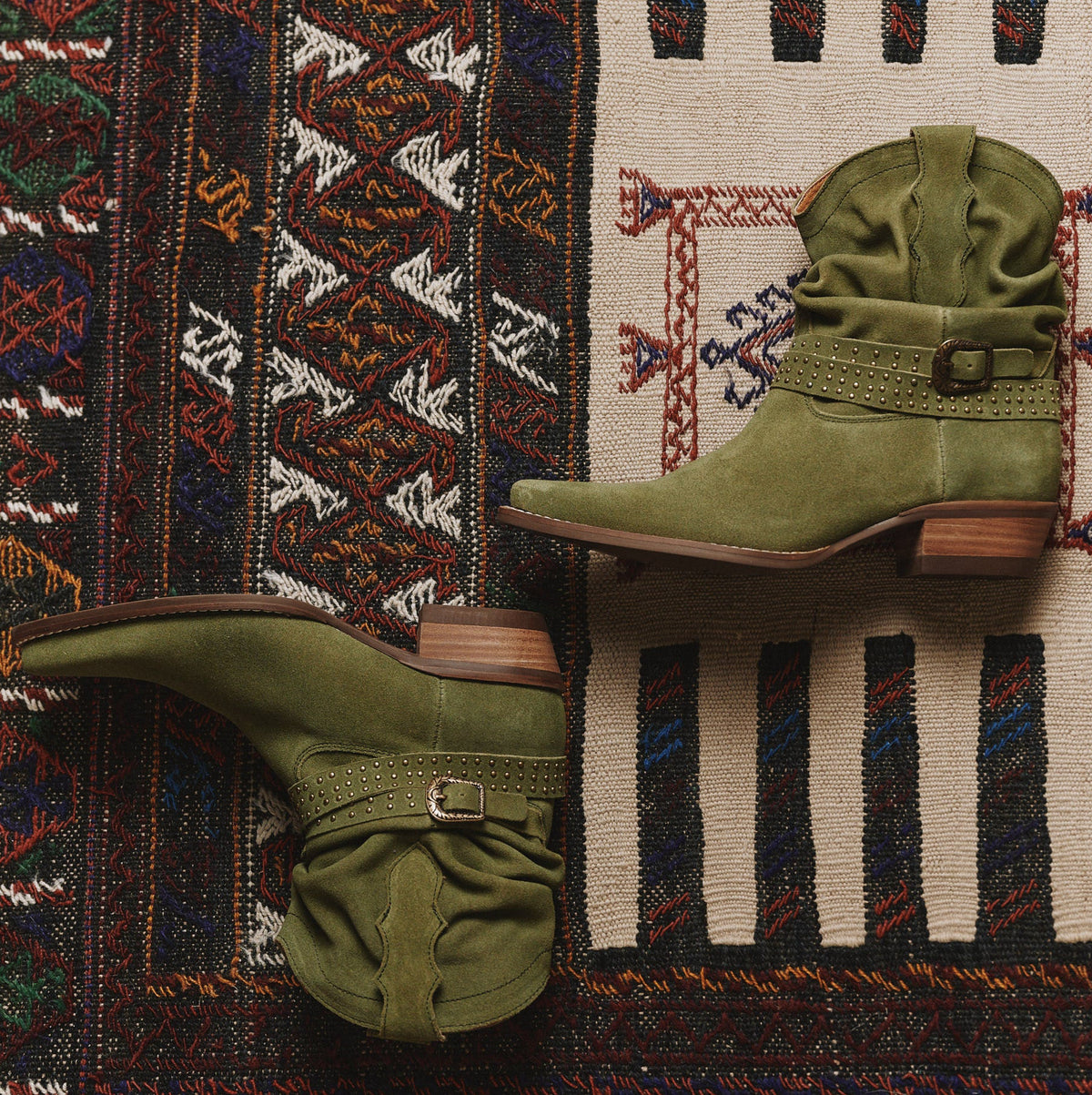 SCRUNCHY SUEDE BOOTIE