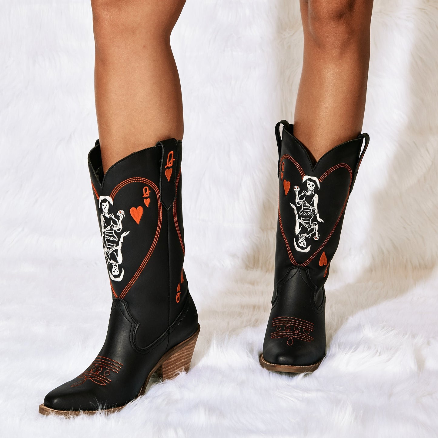 QUEEN A HEARTS  LEATHER BOOT