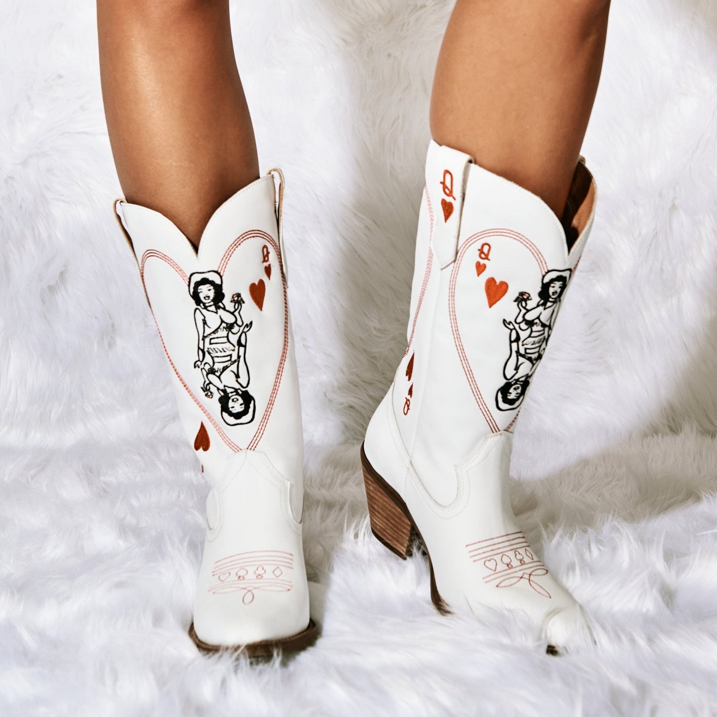 QUEEN A HEARTS  LEATHER BOOT