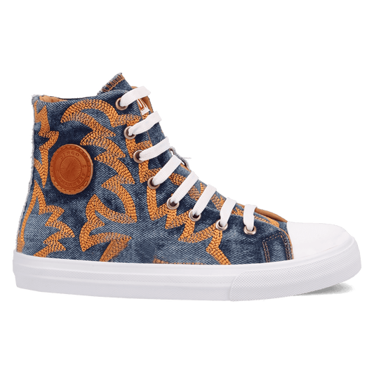 PRODUCT SHOT GAME DAY SNEAKER AT 90 DEGREE INSIDE ANGLE