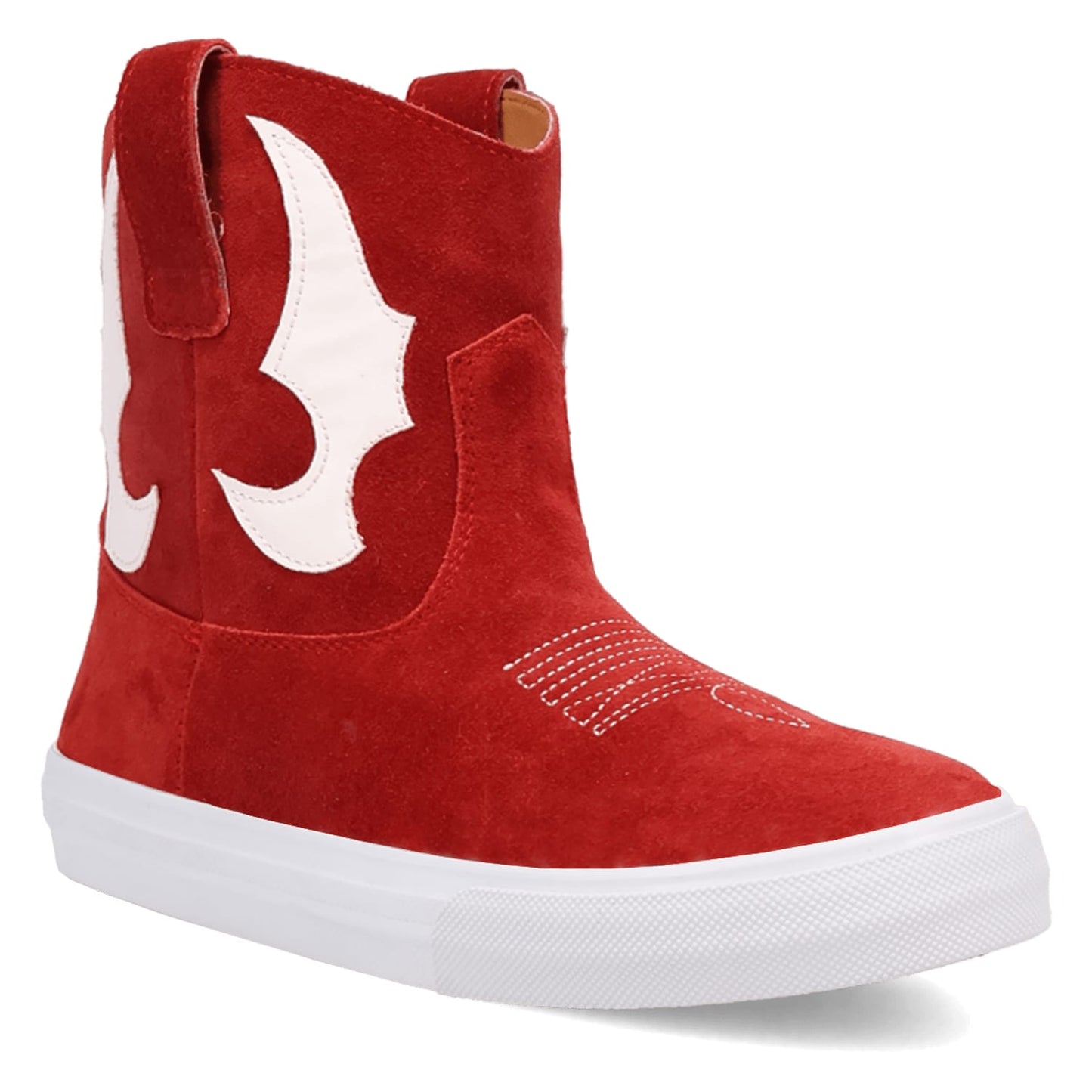 PRODUCT SHOT OLLIE SNEAKER AT 45 DEGREE ANGLE