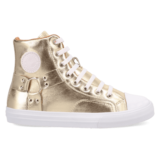 PRODUCT SHOT KNARLY SNEAKER AT 90 DEGREE INSIDE ANGLE