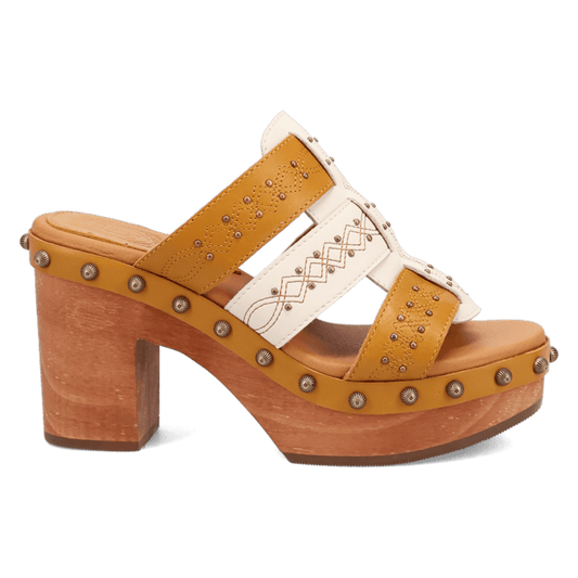 PRODUCT SHOT CHATEAU WOODEN SANDAL AT 90 DEGREE INSIDE ANGLE