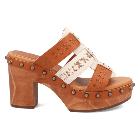 PRODUCT SHOT CHATEAU WOODEN SANDAL AT 90 DEGREE INSIDE ANGLE