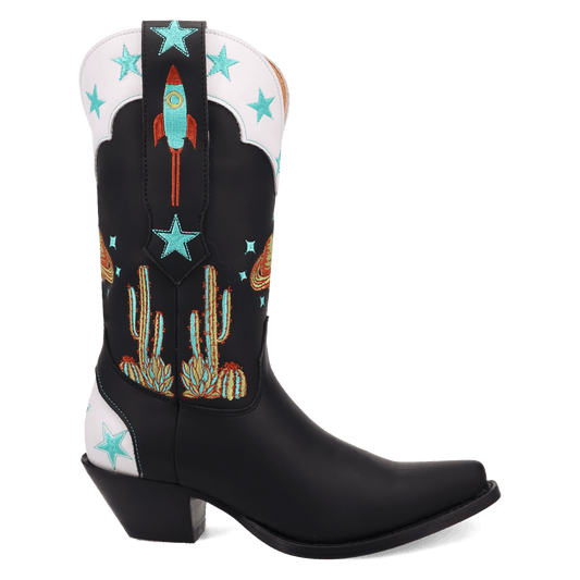PRODUCT SHOT SPACE COWGIRL LEATHER BOOT AT 90 DEGREE INSIDE ANGLE