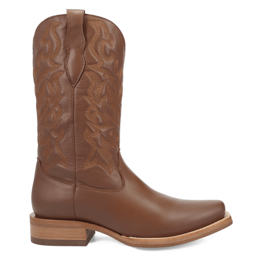 PRODUCT SHOT YOUNG BLOOD LEATHER BOOT AT 90 DEGREE INSIDE ANGLE