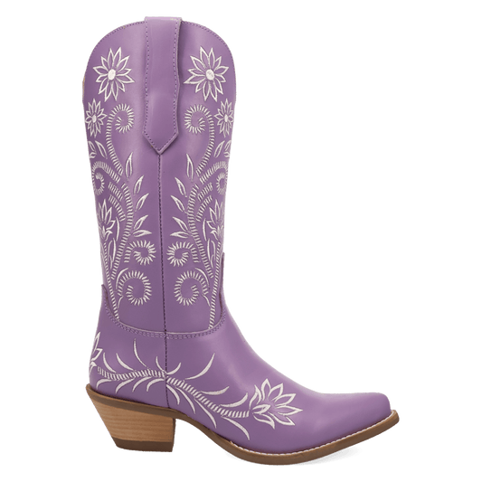 PRODUCT SHOT BUTTERCUP LEATHER BOOT AT 90 DEGREE INSIDE ANGLE