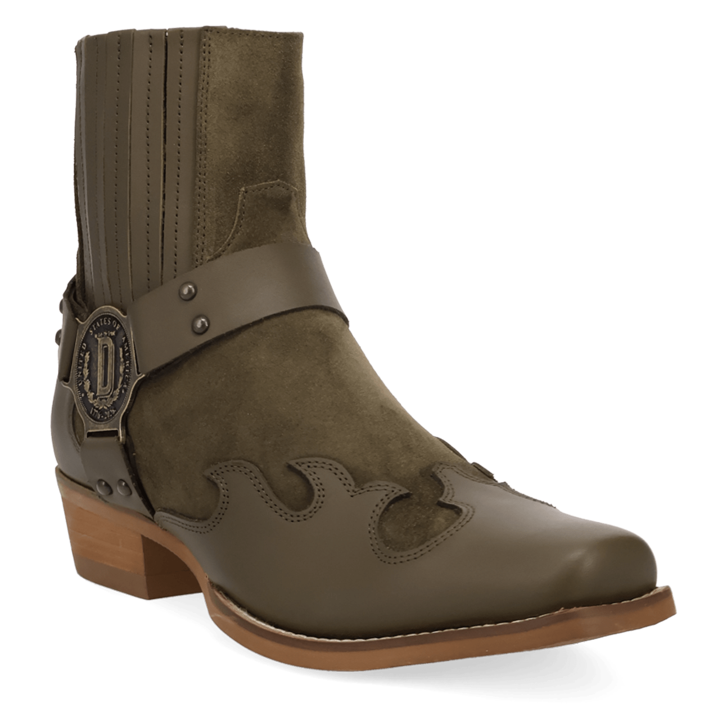 PRODUCT SHOT BANDIT LEATHER BOOT AT 45 DEGREE ANGLE
