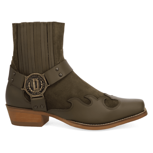 PRODUCT SHOT BANDIT LEATHER BOOT AT 90 DEGREE INSIDE ANGLE