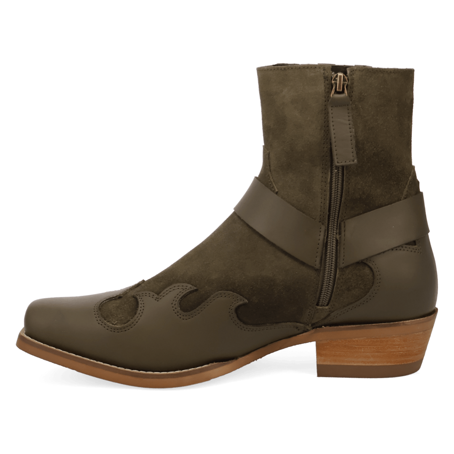 PRODUCT SHOT BANDIT LEATHER BOOT AT 135 DEGREE OUTSIDE ANGLE
