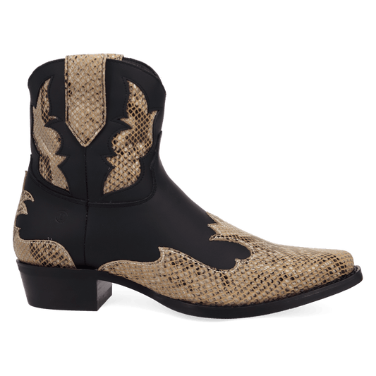 PRODUCT SHOT SERPICO LEATHER BOOT AT 90 DEGREE INSIDE ANGLE