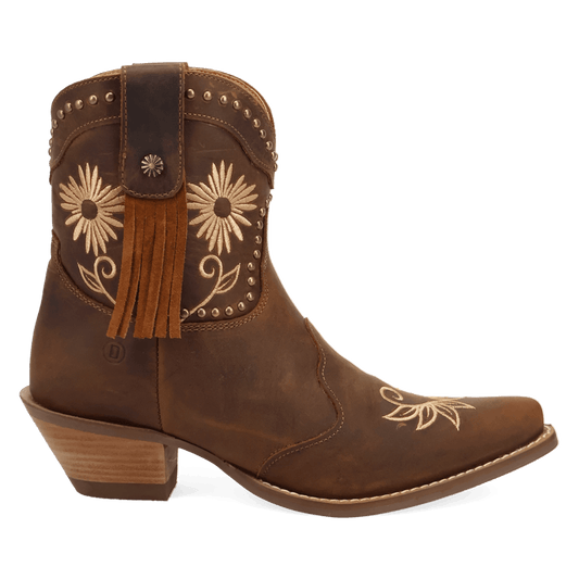 PRODUCT SHOT COUNTRY CUTE LEATHER BOOTIE AT 90 DEGREE INSIDE ANGLE