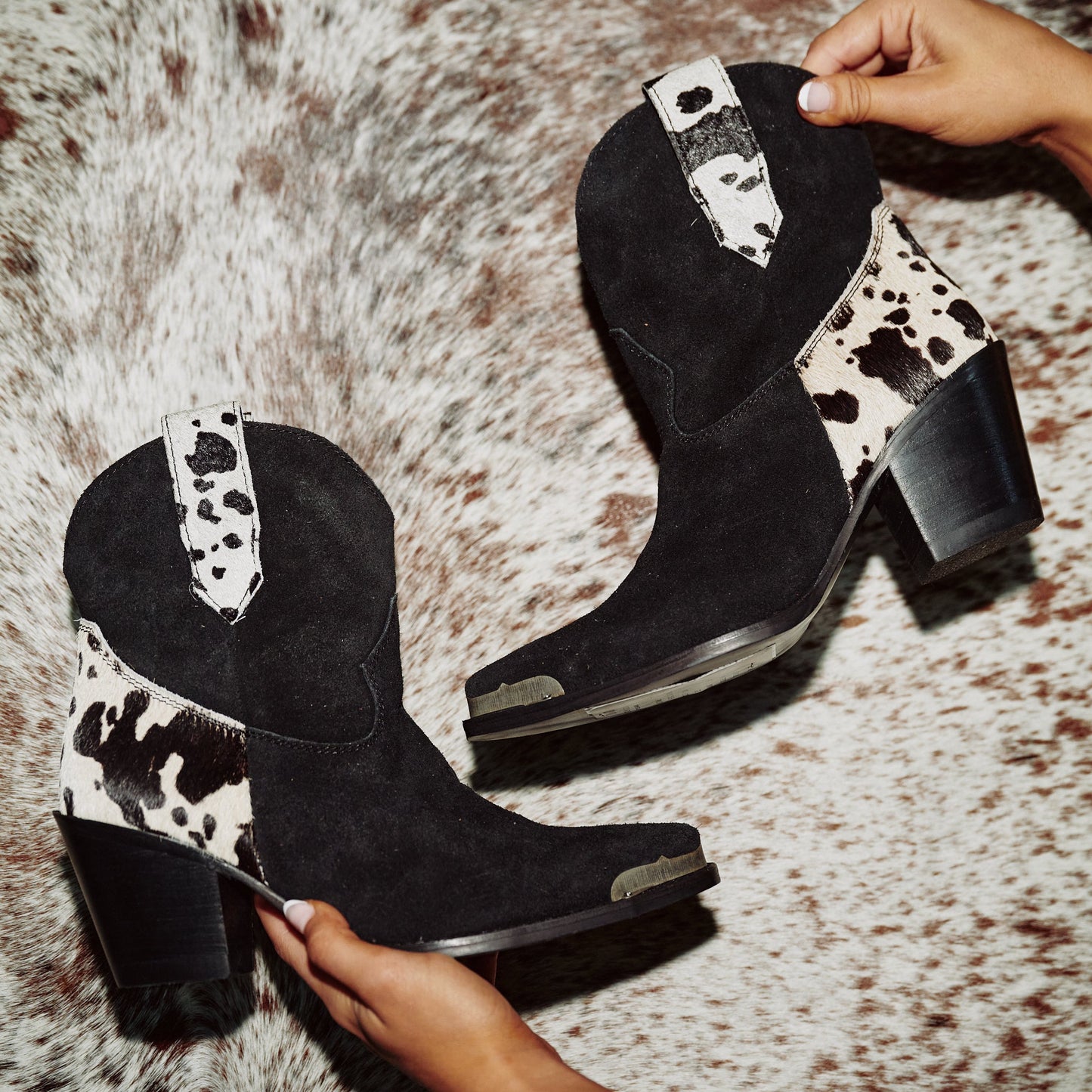 TEXAS CHARM SUEDE LEATHER BOOTIE